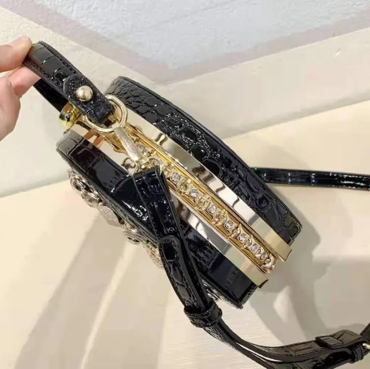 Chic Pearl Cosmetic Circle Bag